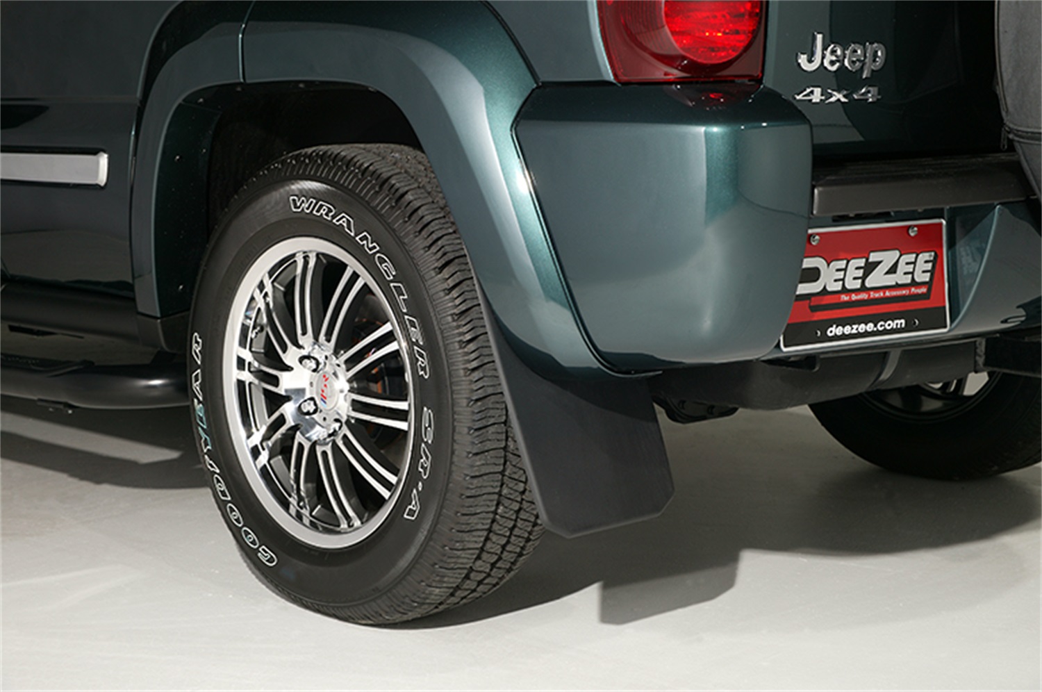 Dee Zee Dee Zee DZ17939 Black Composite Rubber; Universal Splash Guards