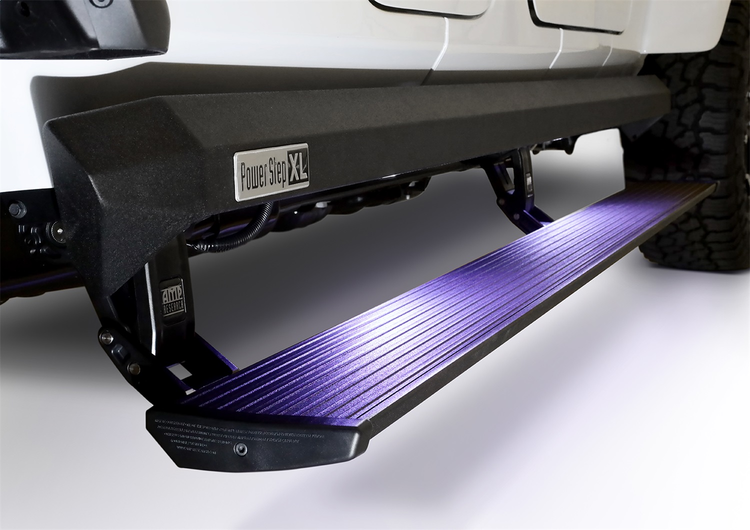 AMP Research PowerStep XL Retractable Steps for 2020 Jeep Gladiator JT