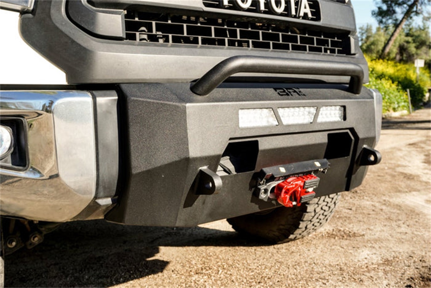 2016-2019 Tacoma Hiline Front Winch 6