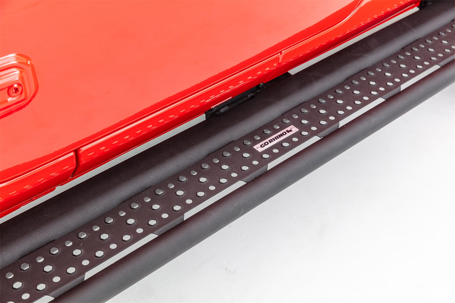 Dominator D6 Sidesteps - Cab Length 2