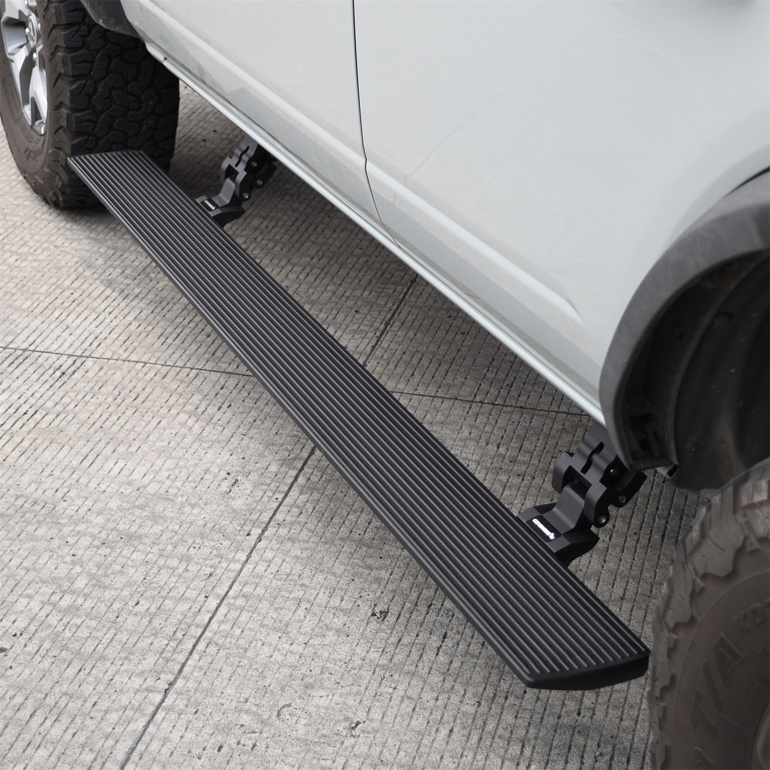 GO Rhino E-board Series Steps Powd 5