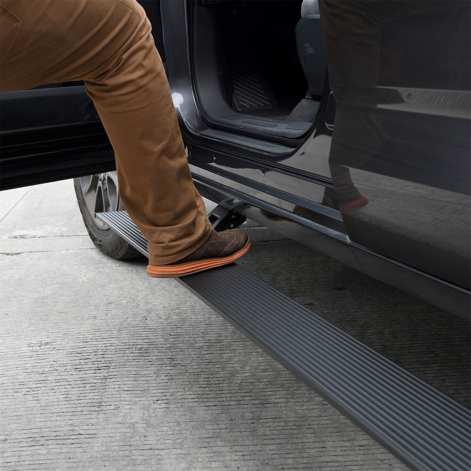 GO Rhino E-board Series Steps Powd 2