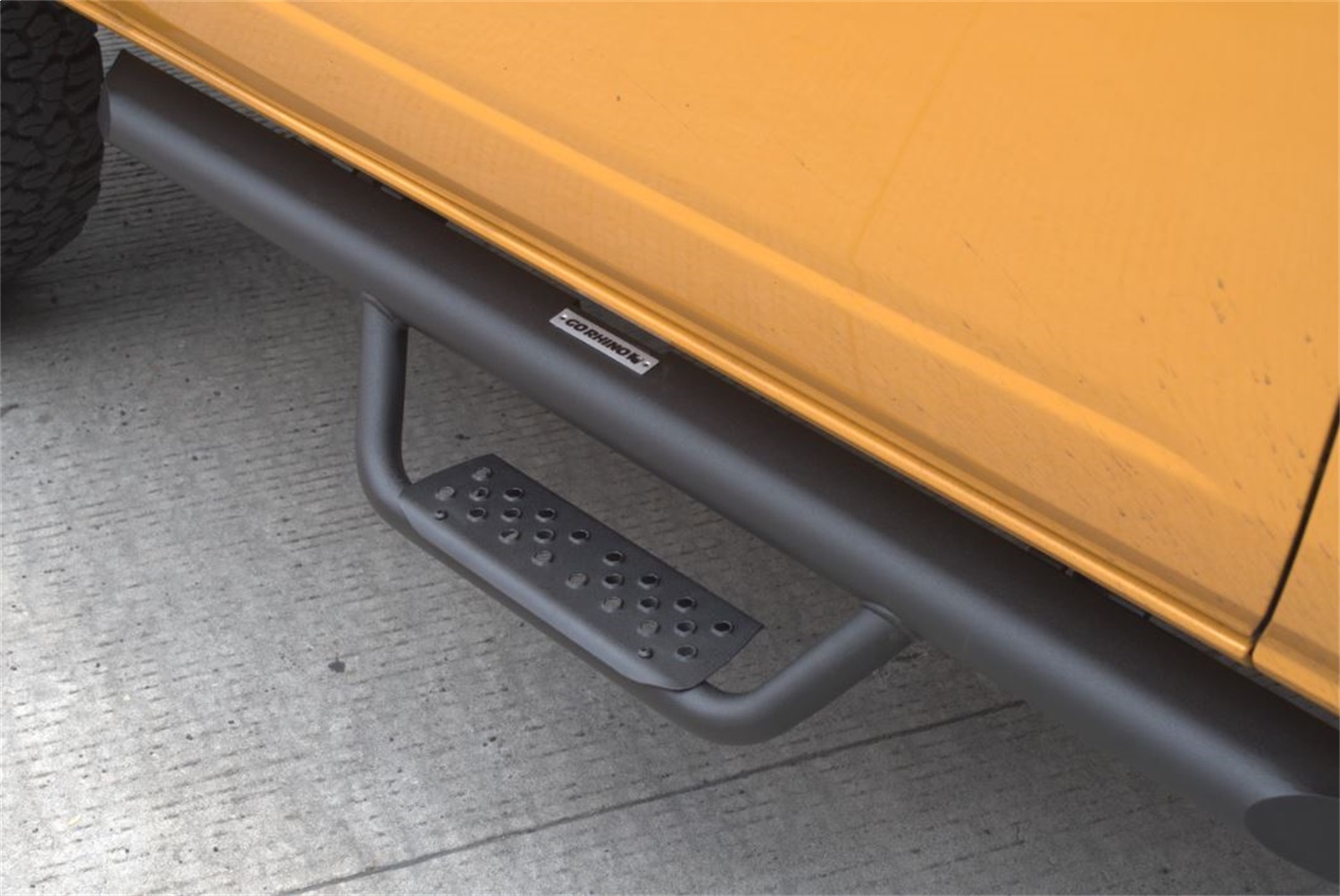 Dominator Xtreme D2 Side Steps With 4