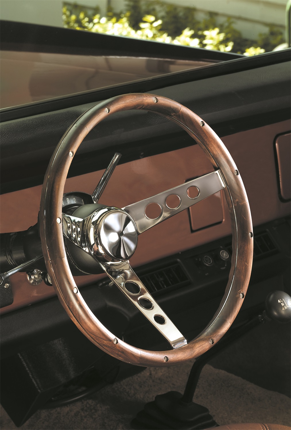 Grant Classic Wood Steering Wheel 13.5 Grant Classic Wood Steering Wheel 13.5