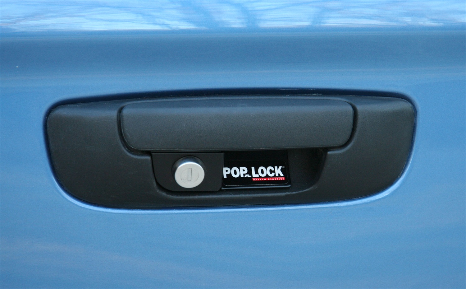 PL3400 Pop /& Lock Black Tailgate Handle Lock fits 02-09 Dodge Ram