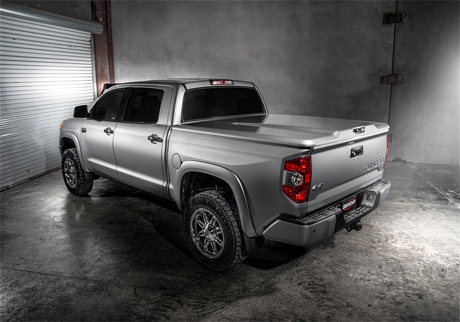 Elite LX Tonneau Cover; Platinum WH 3