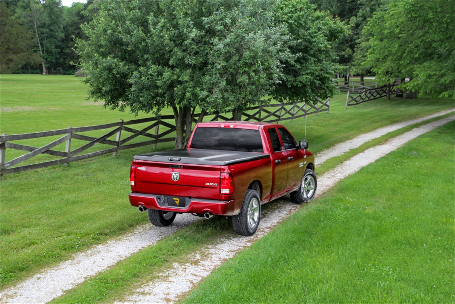 Elite Tonneau Cover; Black Textured 4